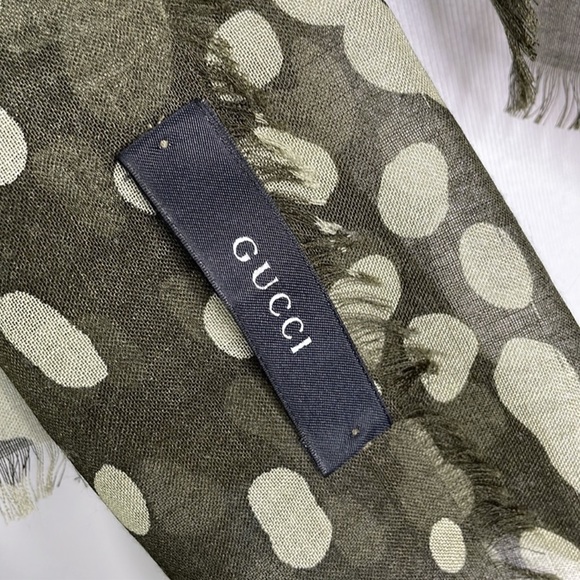 GUCCI Dark Green and Cream Lightweight Wool and Silk Animal Print Ombré Scarf - Picture 6 of 6